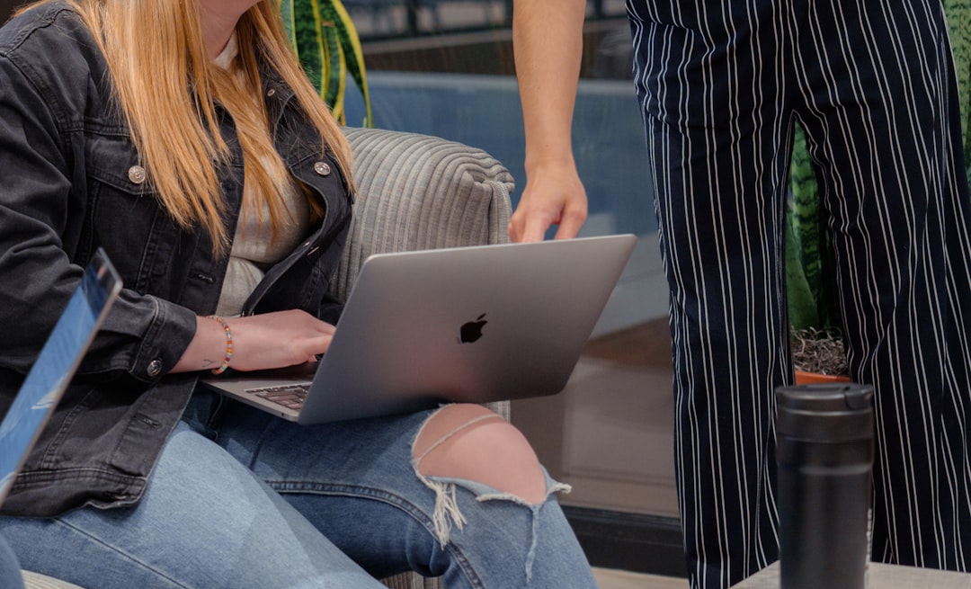 What Windows PC Makers Must Do After Apple’s Mac Price Hike